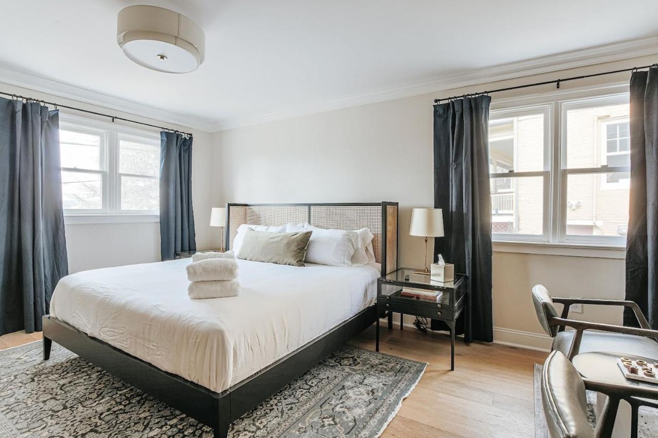 The Historic Berkeley Place Staunton Room photo