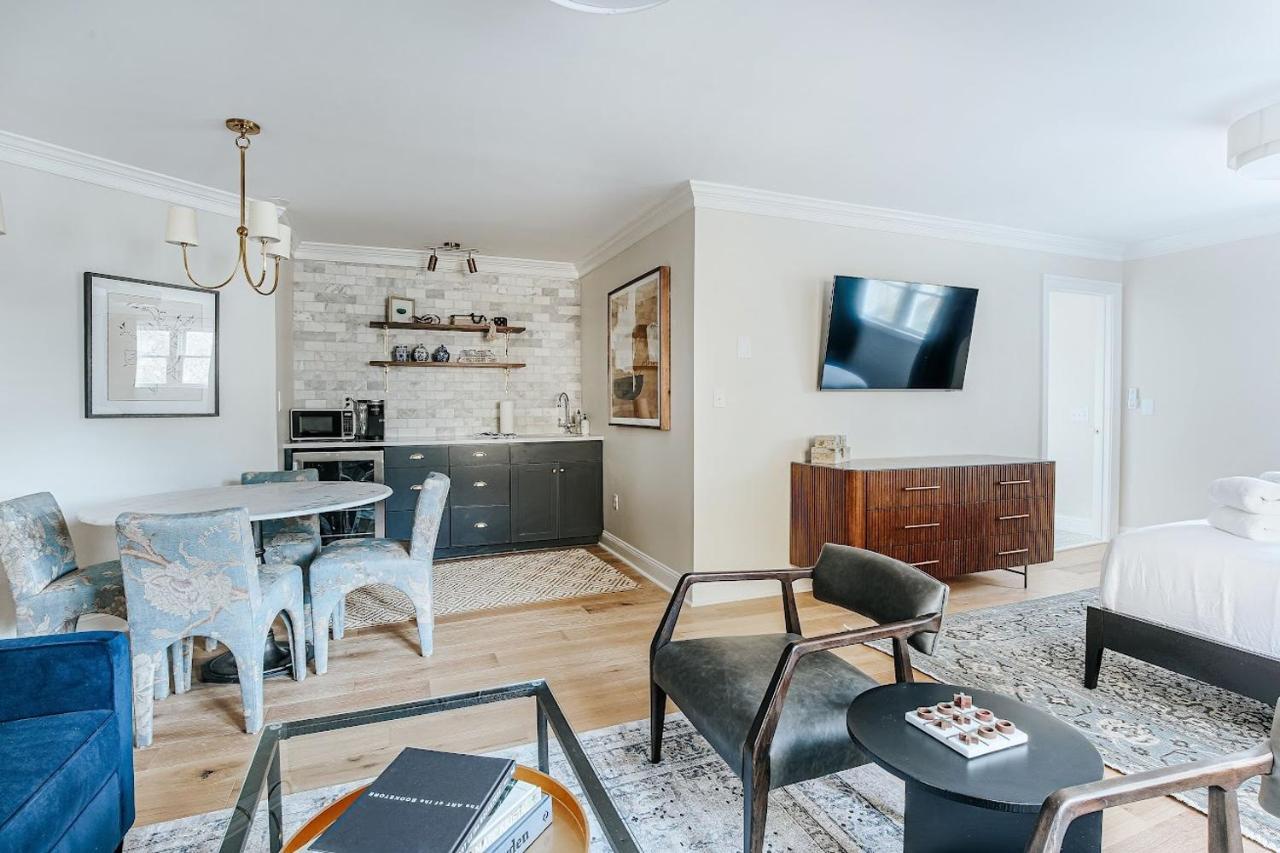 The Historic Berkeley Place Staunton Room photo
