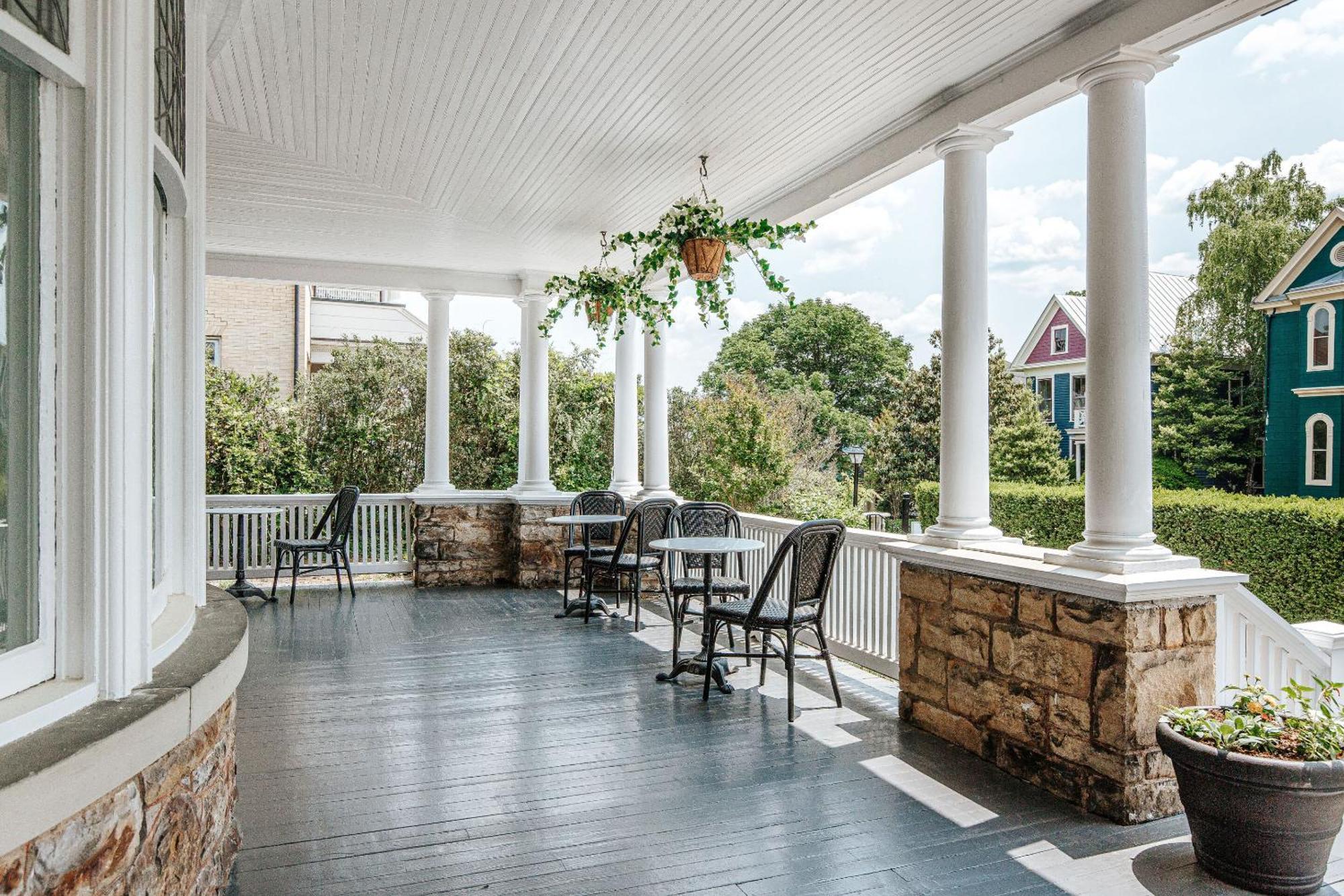 The Historic Berkeley Place Staunton Room photo