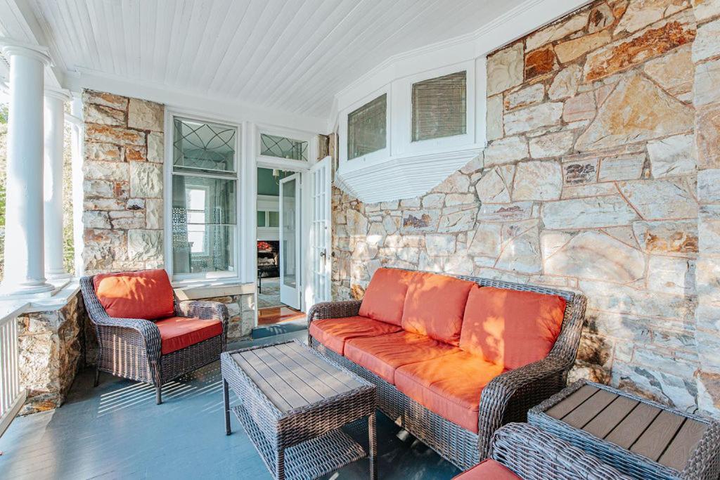 The Historic Berkeley Place Staunton Room photo